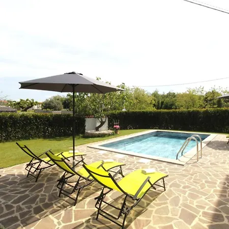 アパート With Swimming Pool Rozac, - 27251 *