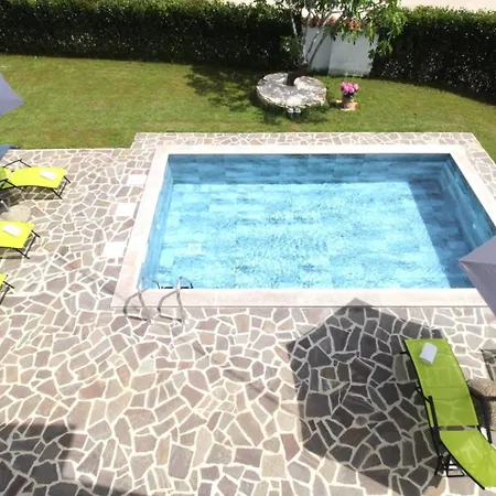 With Swimming Pool Rozac, - 27251