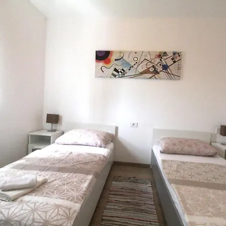 Appartement With Swimming Pool Rozac, - 27251